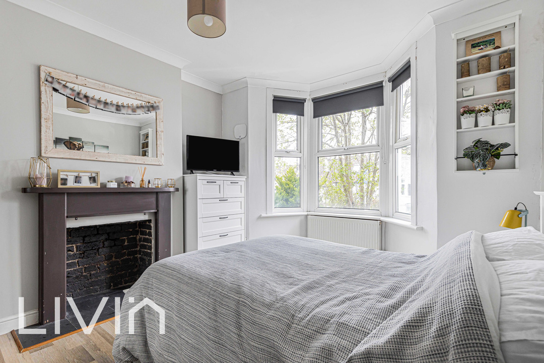 2 bed maisonette for sale in St. Mary's Road, London  - Property Image 19