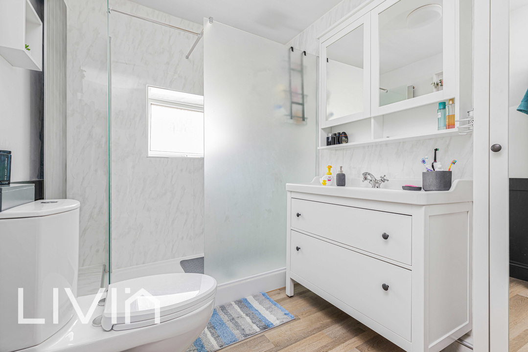 2 bed maisonette for sale in St. Mary's Road, London 20