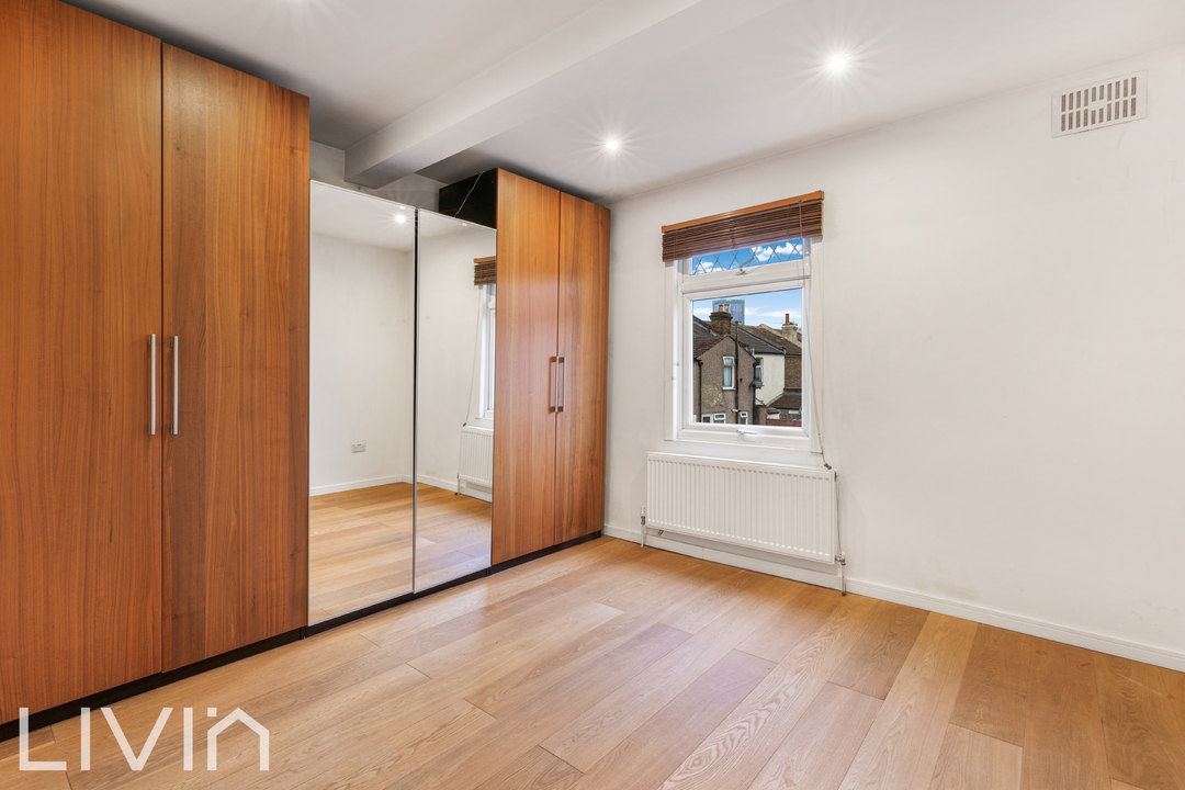 2 bed end of terrace house to rent in Addington Road, Croydon  - Property Image 5