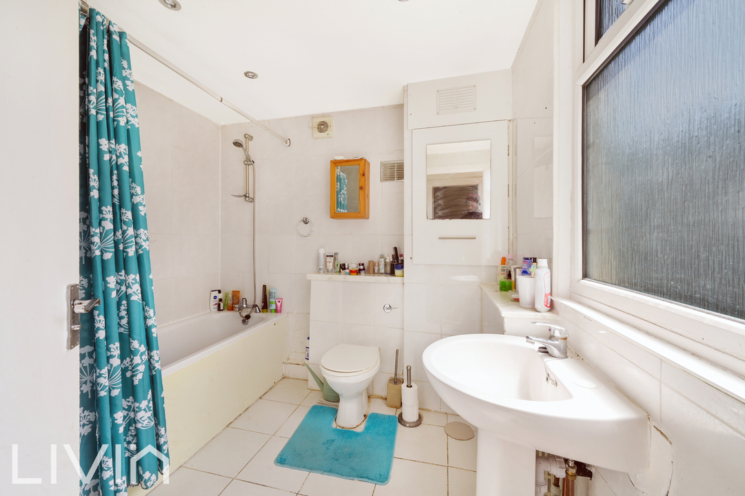 2 bed terraced house for sale in Sutherland Road, Croydon 5