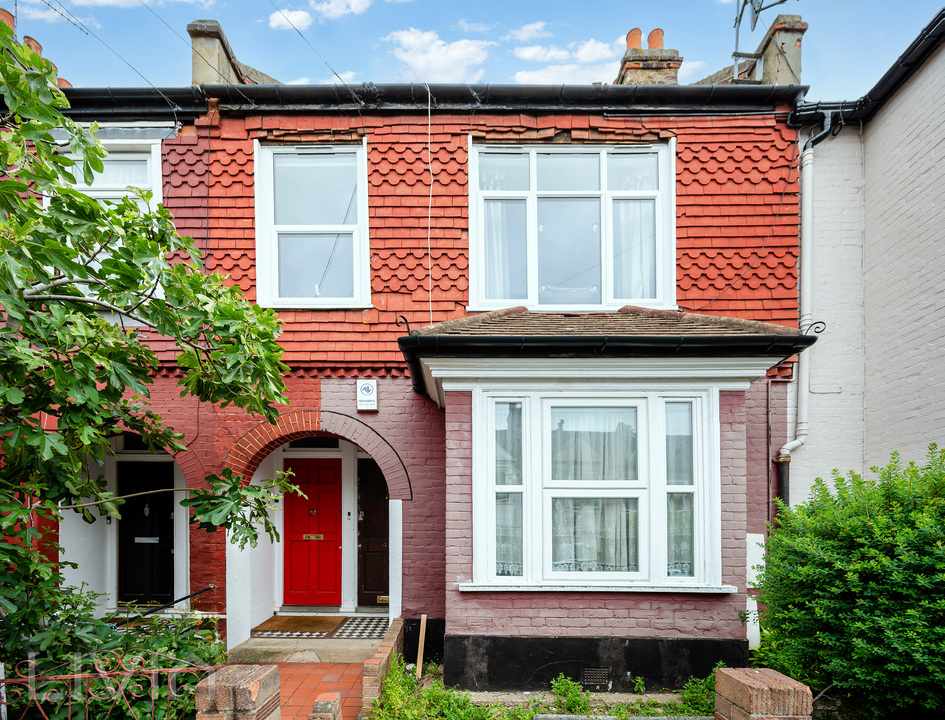 2 bed maisonette for sale in Kettering Street, London, SW16