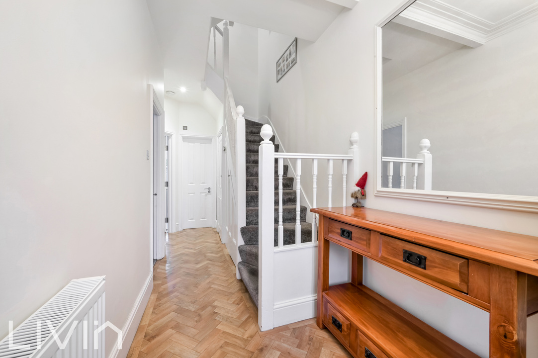 5 bed house for sale in Compton Road, Croydon 6