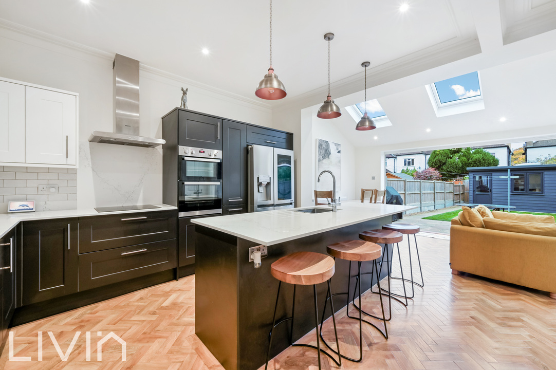 5 bed house for sale in Compton Road, Croydon 1