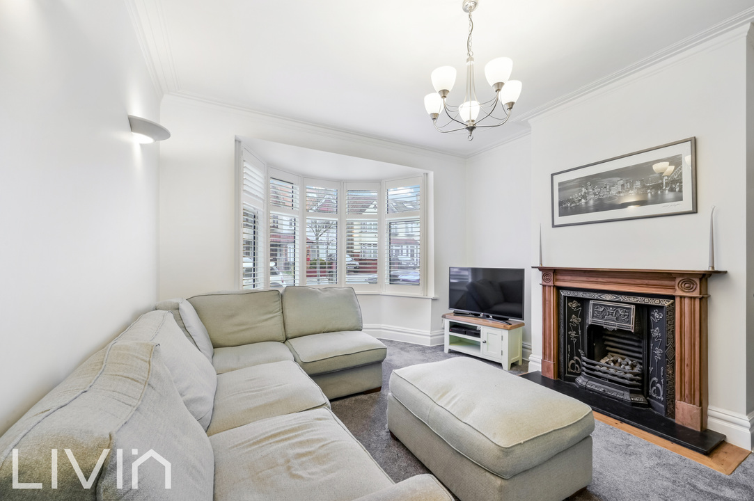 5 bed house for sale in Compton Road, Croydon 2