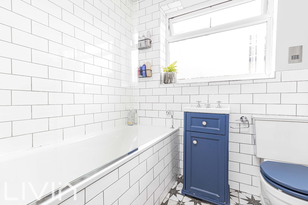 3 bed semi-detached house for sale in Rymer Road, Croydon 10