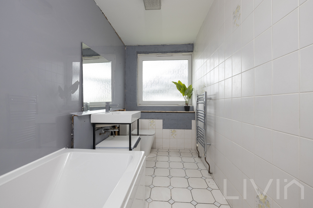 2 bed apartment to rent in Bramley Hill, South Croydon 6