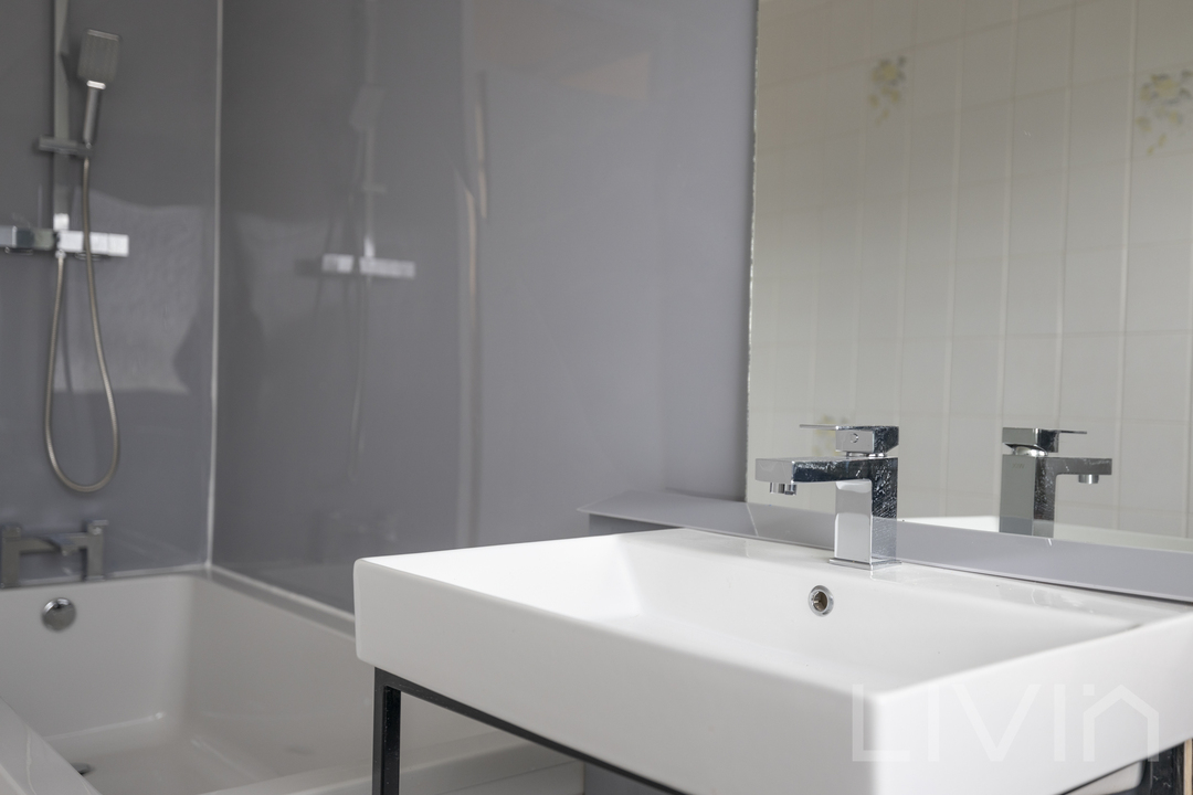 2 bed apartment to rent in Bramley Hill, South Croydon 7