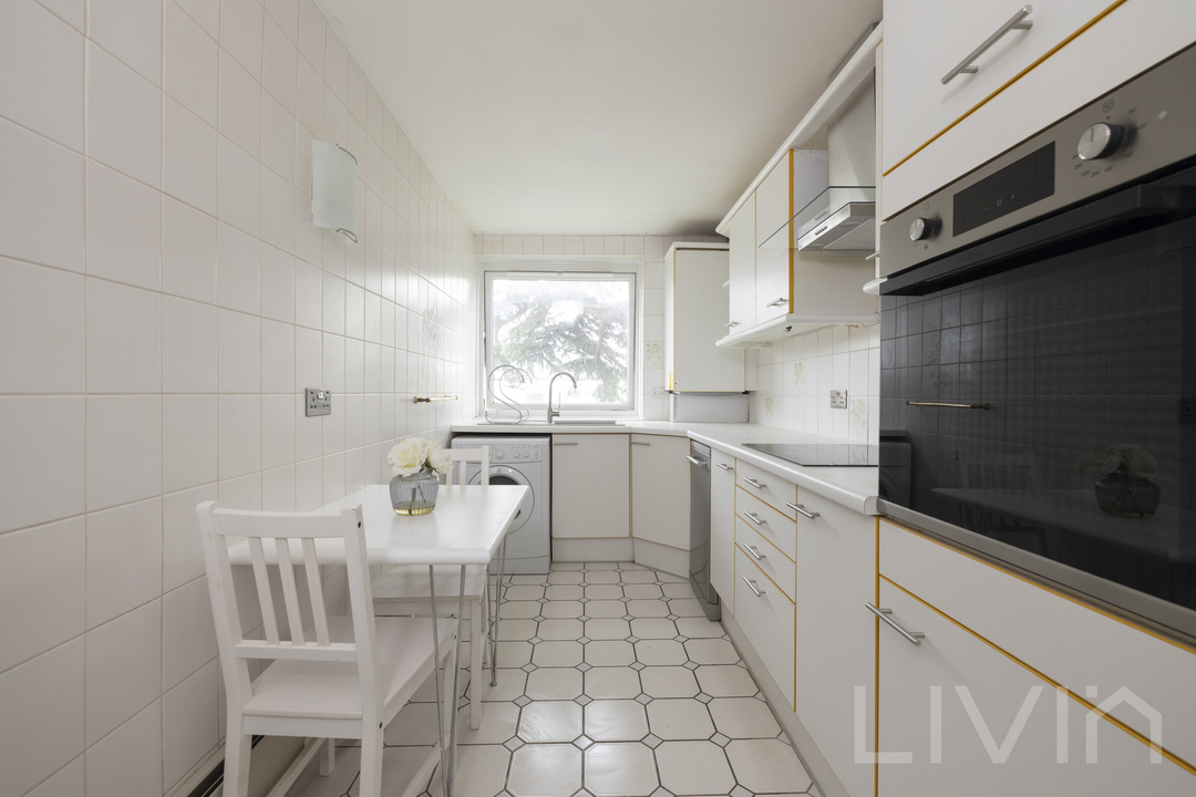 2 bed apartment to rent in Bramley Hill, South Croydon  - Property Image 3