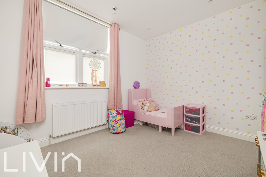 3 bed apartment for sale in Liverpool Road, Thornton Heath 6