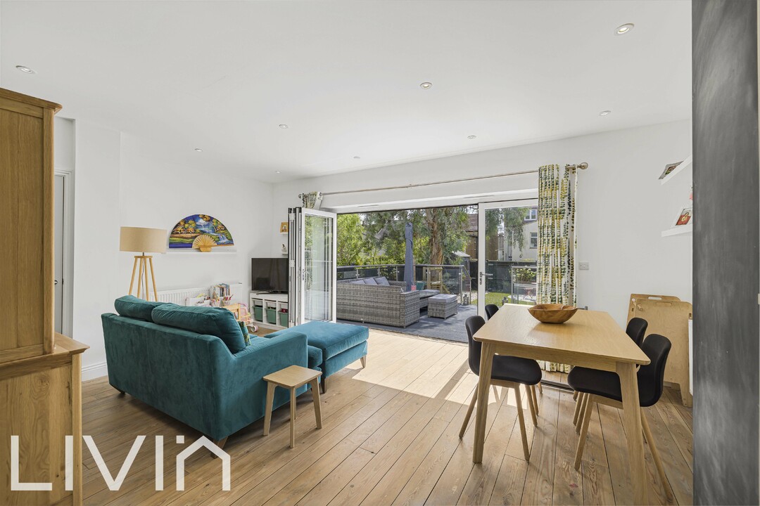 3 bed apartment for sale in Liverpool Road, Thornton Heath 4