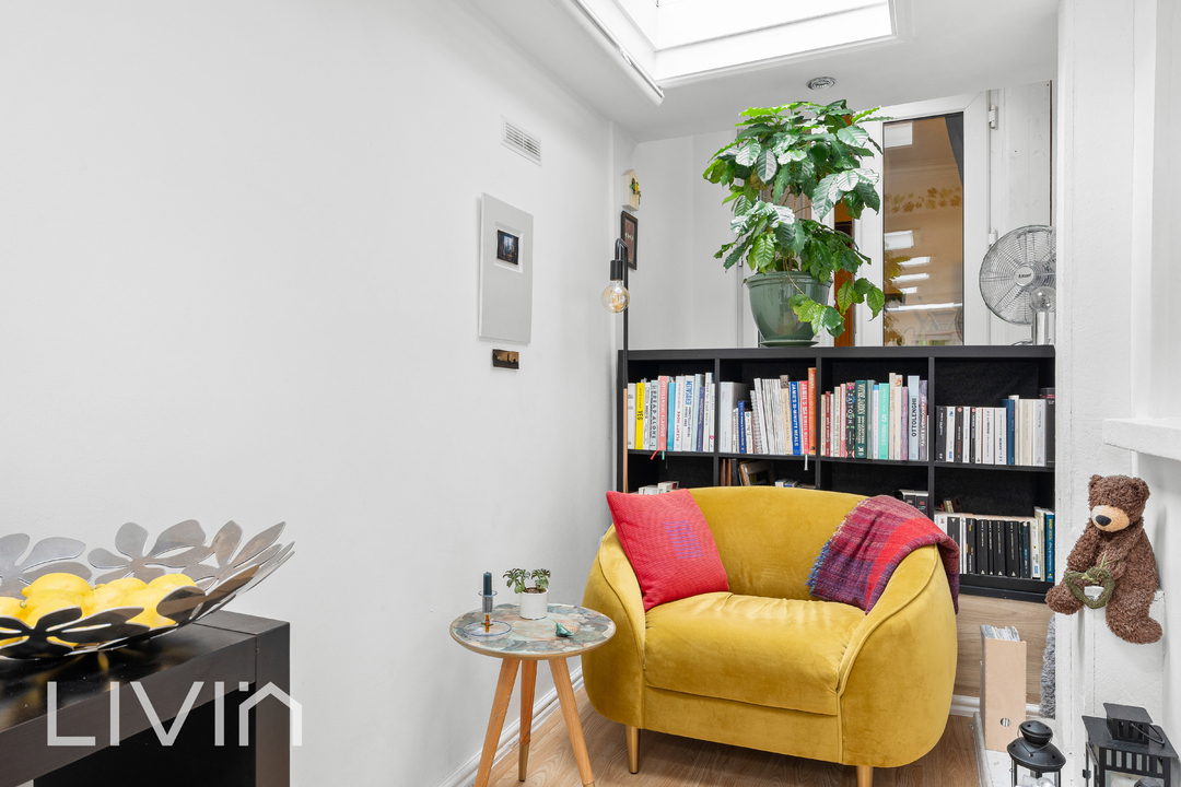 1 bed apartment for sale in St. Saviours Road, Croydon 9