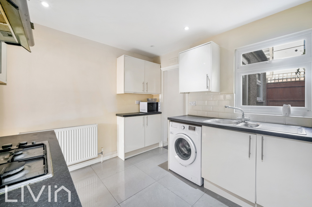 2 bed end of terrace house for sale in Laud Street, Croydon 5