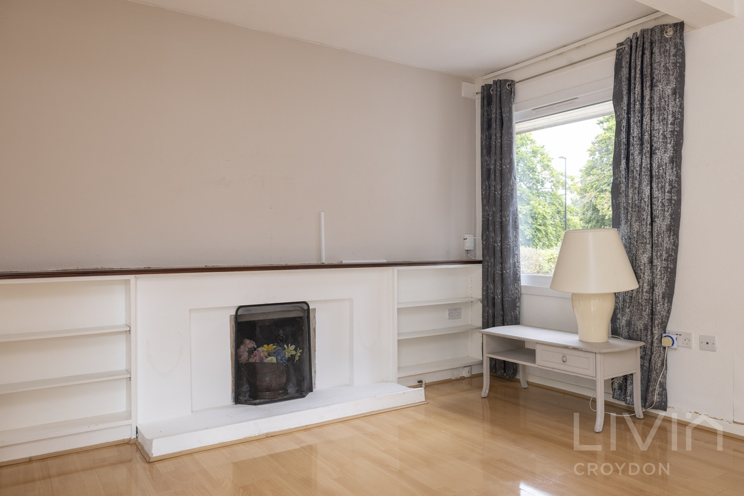 4 bed detached house to rent in Coombe Road, Croydon 5