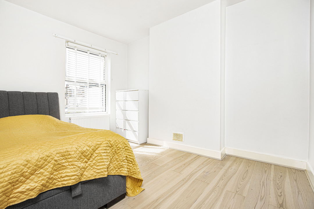 2 bed apartment for sale in St. Saviours Road, Croydon  - Property Image 11