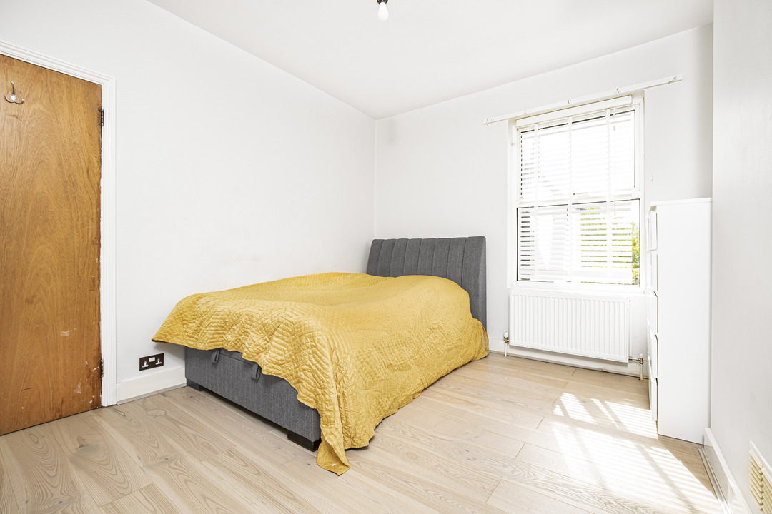 2 bed apartment for sale in St. Saviours Road, Croydon  - Property Image 10