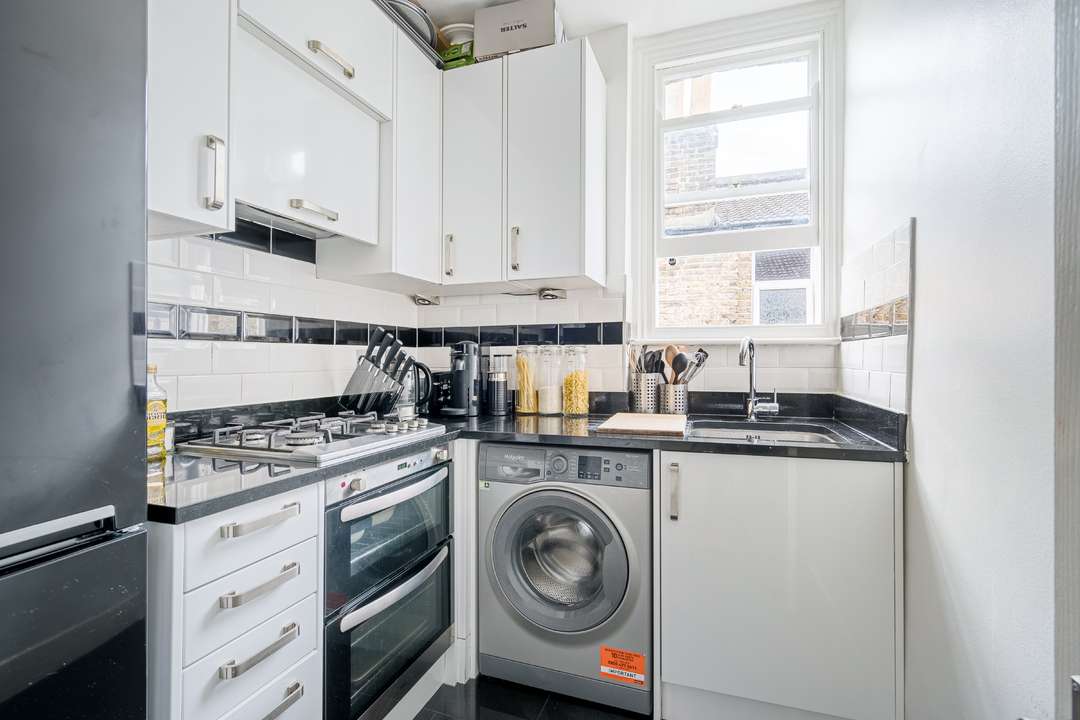 2 bed apartment for sale in Lodge Road, Croydon  - Property Image 9