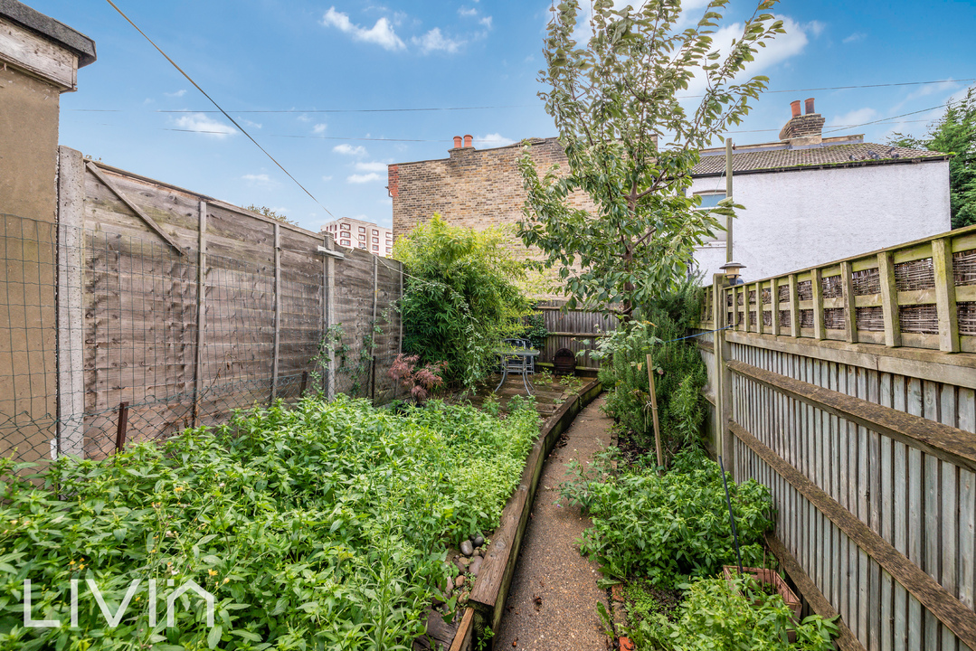 2 bed terraced house to rent in Dartnell Road, Croydon  - Property Image 9