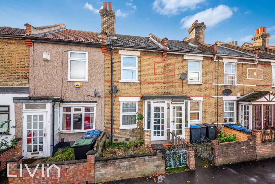 2 bed terraced house to rent in Dartnell Road, Croydon  - Property Image 1