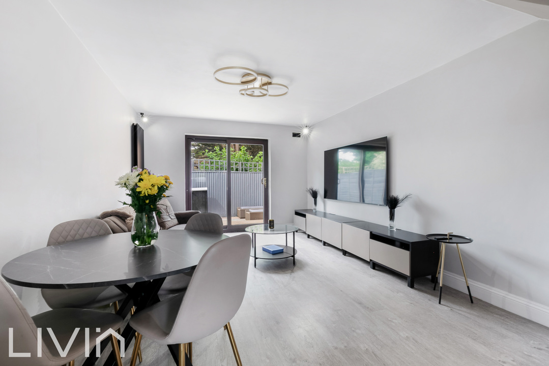 2 bed terraced house for sale in Meopham Road, Mitcham  - Property Image 1
