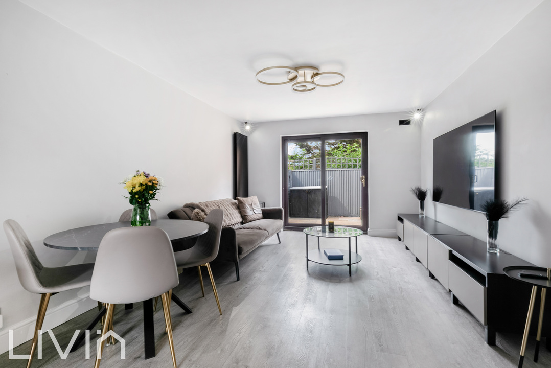 2 bed terraced house for sale in Meopham Road, Mitcham  - Property Image 4