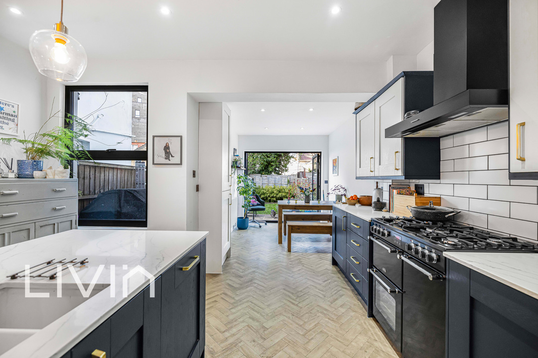 2 bed house for sale in Cedar Road, Croydon 5