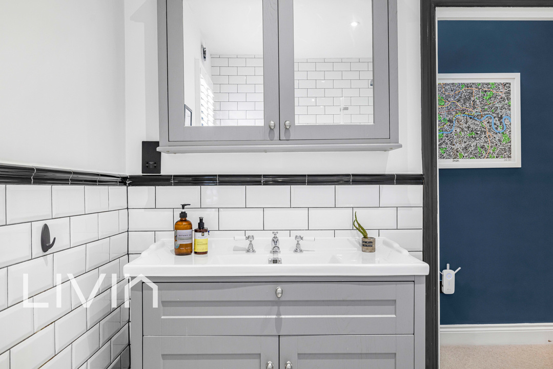 2 bed house for sale in Cedar Road, Croydon 19