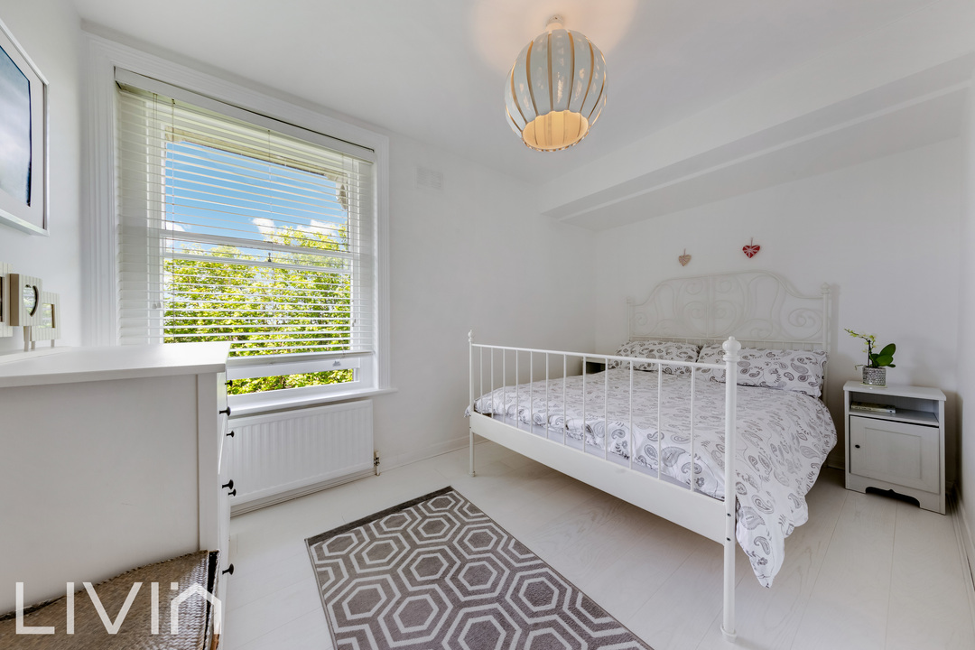 1 bed apartment for sale in Bramley Hill, South Croydon 5