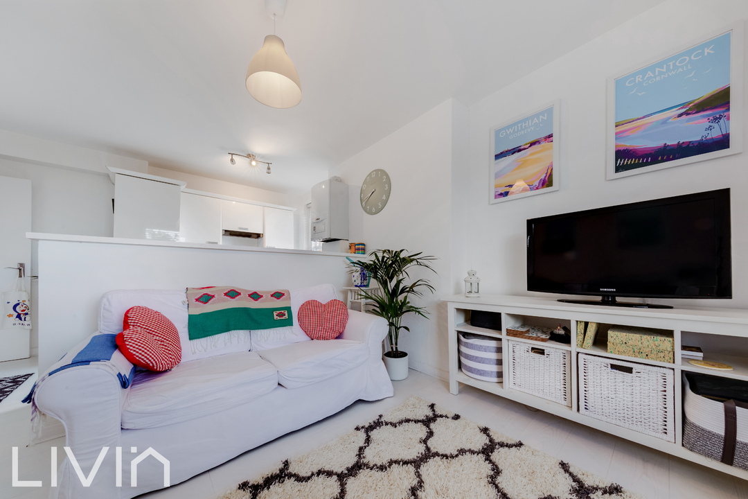 1 bed apartment for sale in Bramley Hill, South Croydon 3