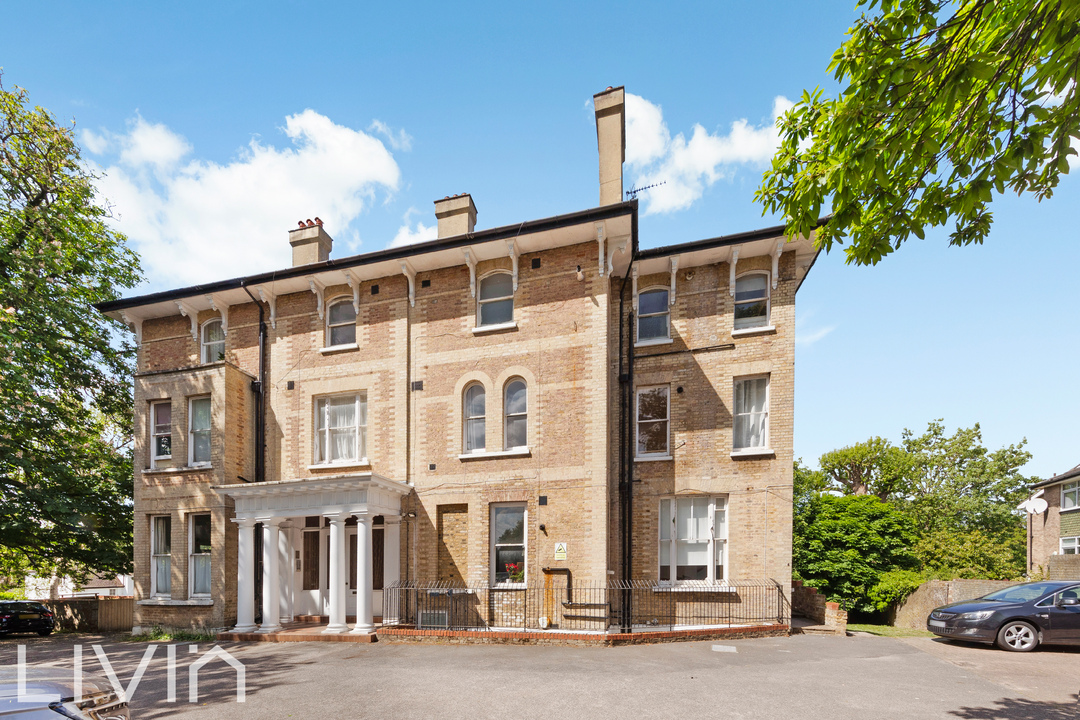 1 bed apartment for sale in Bramley Hill, South Croydon 8