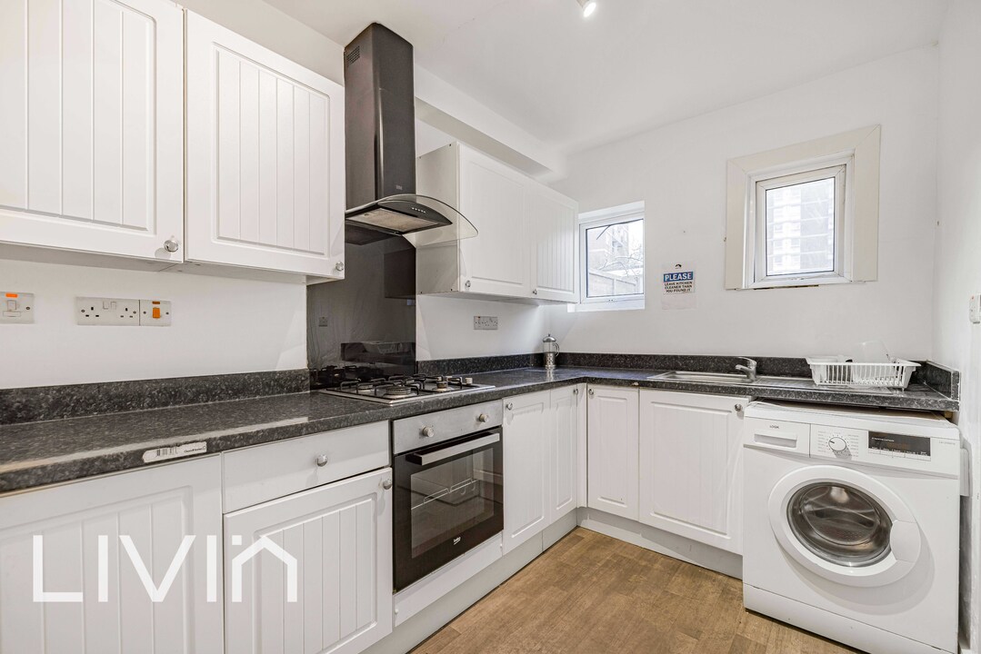 6 bed terraced house for sale in Stuart Road, Thornton Heath  - Property Image 7