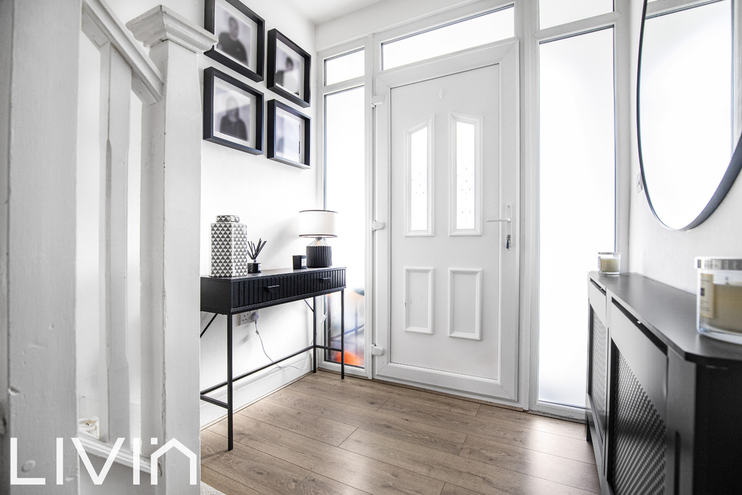 4 bed house for sale in Woodside Park, London 5