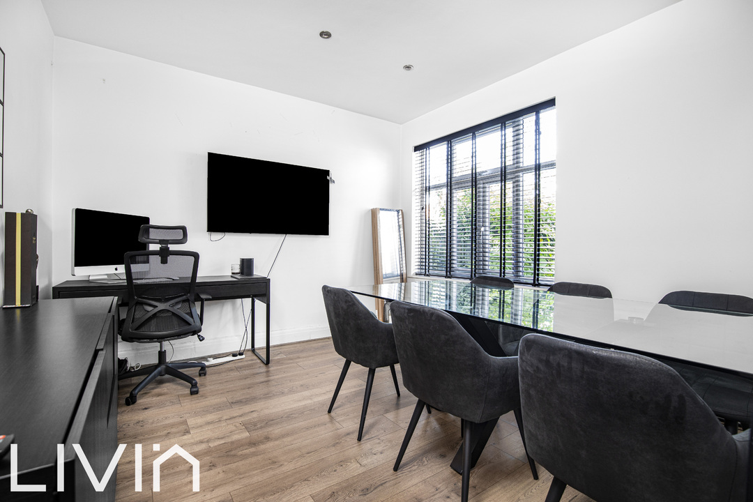 4 bed house for sale in Woodside Park, London  - Property Image 9