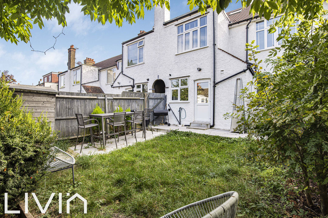 4 bed house for sale in Woodside Park, London 12