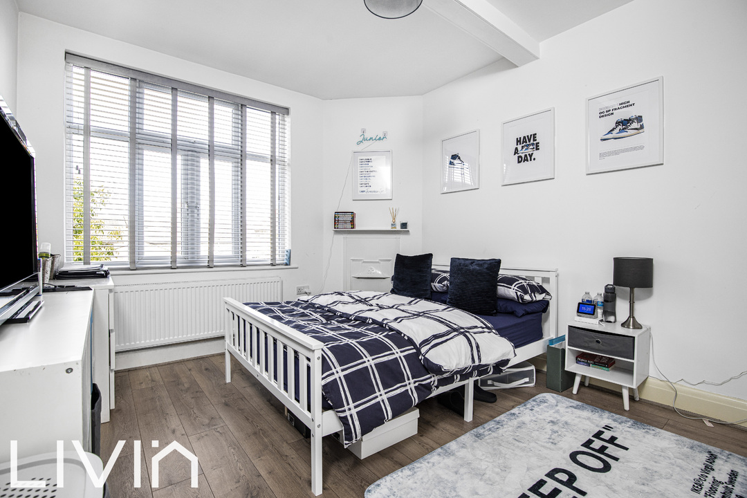 4 bed house for sale in Woodside Park, London  - Property Image 18