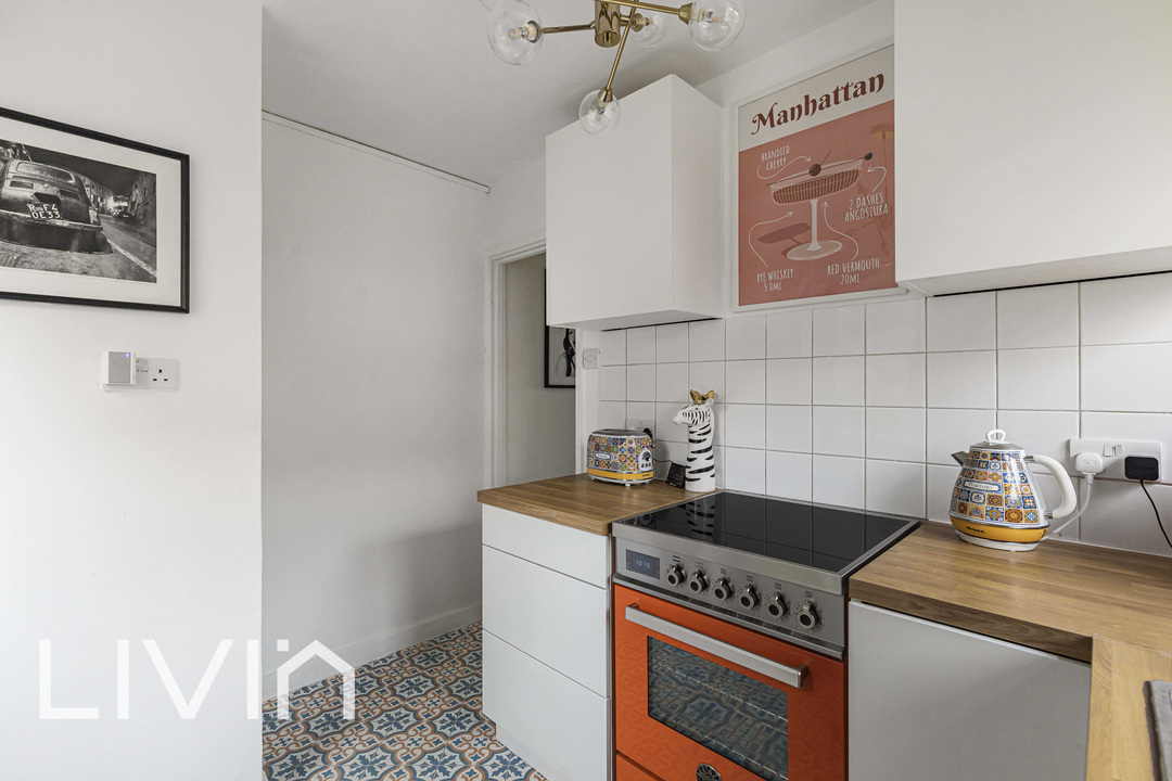 2 bed apartment for sale in Swallowdale, South Croydon  - Property Image 8