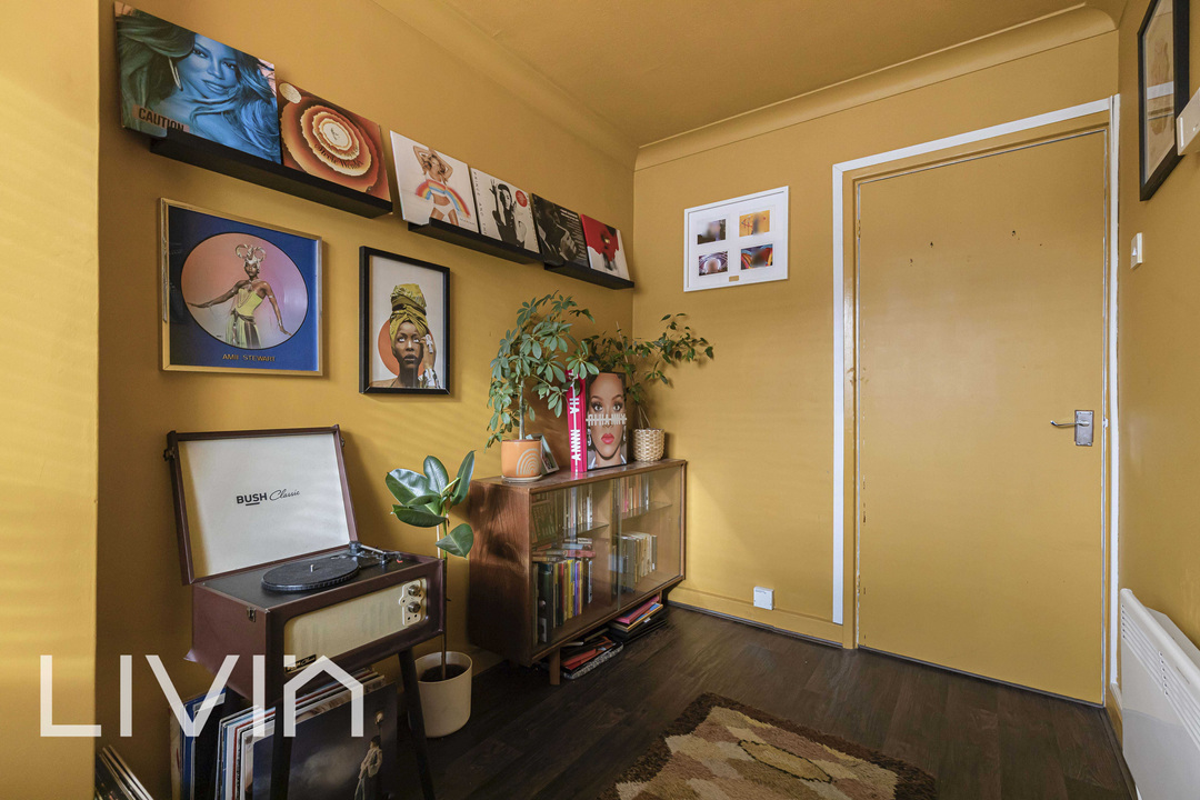 2 bed apartment for sale in Swallowdale, South Croydon  - Property Image 13