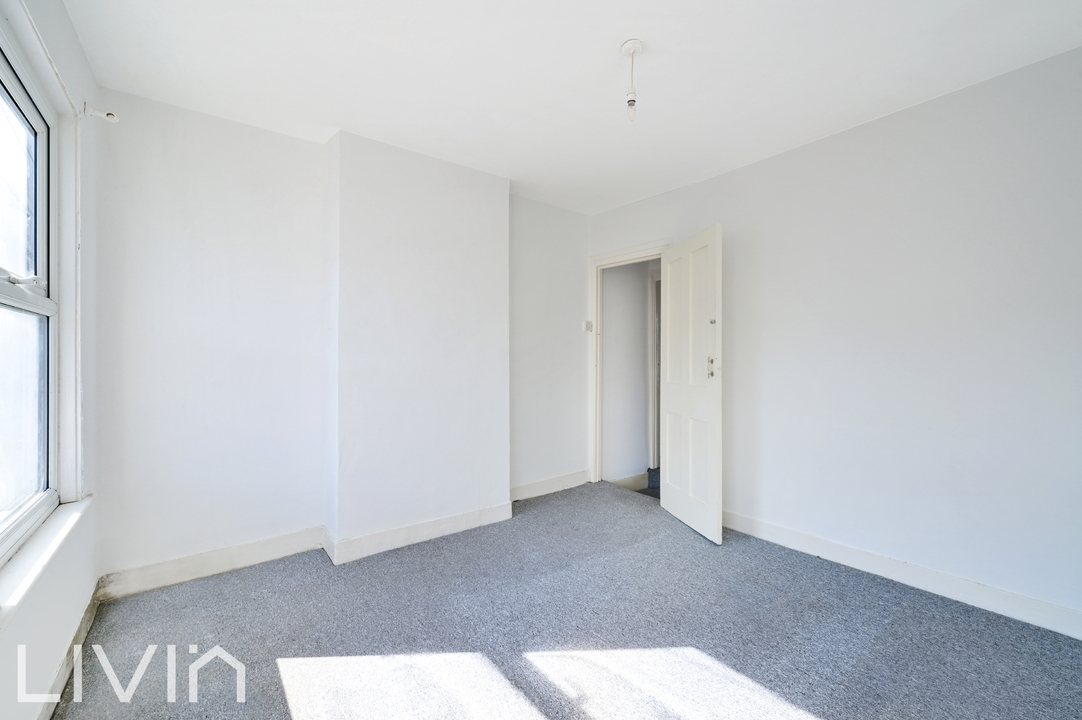 2 bed terraced house for sale in Gloucester Road, Croydon  - Property Image 9