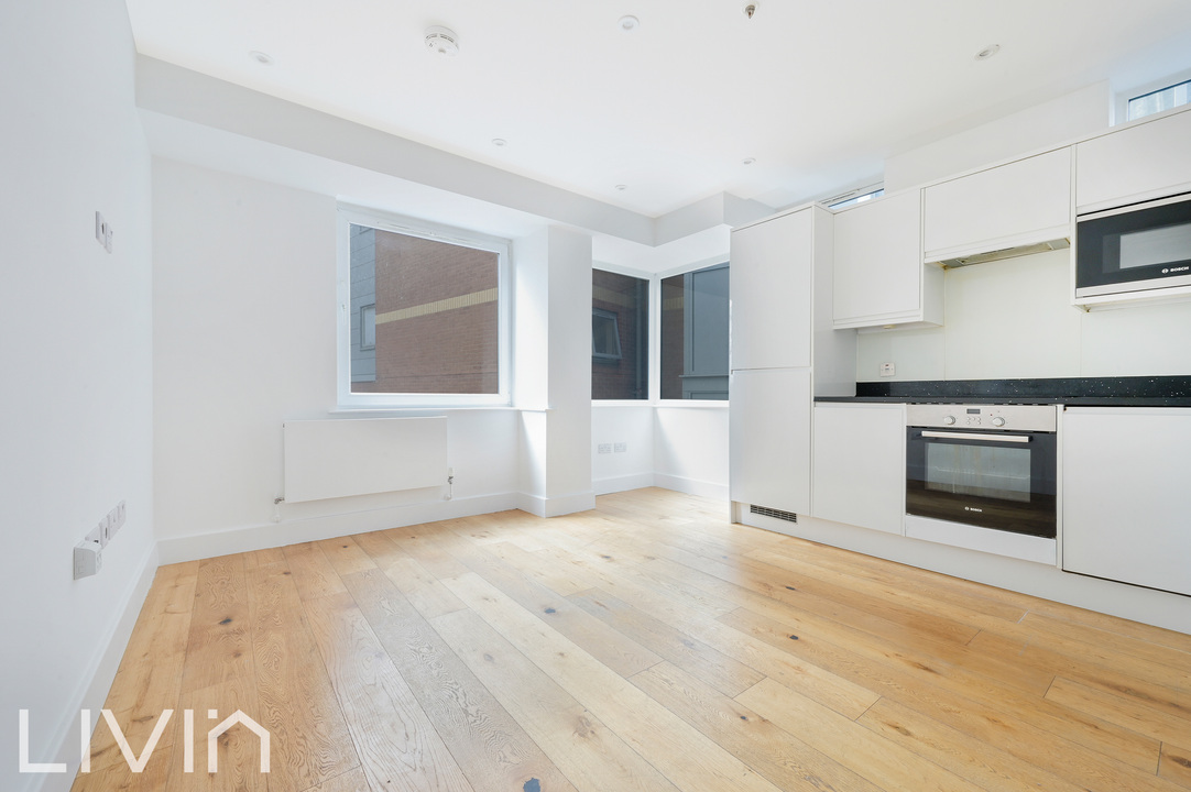 2 bed apartment to rent in High Street, Croydon, CR0