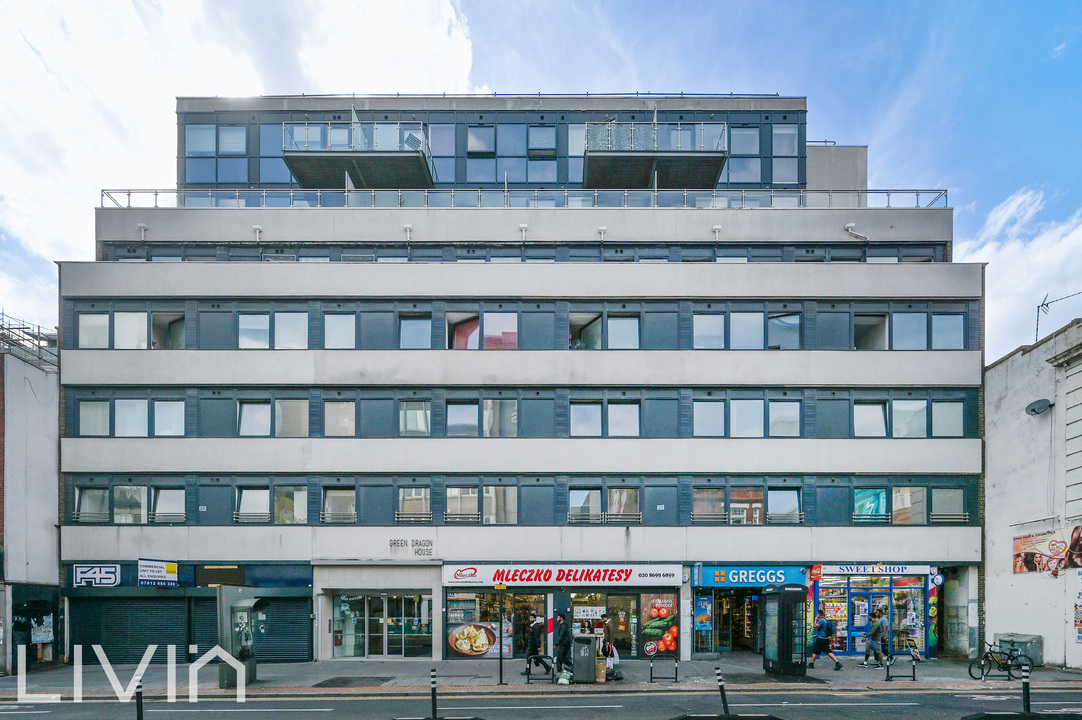 2 bed apartment to rent in High Street, Croydon 7