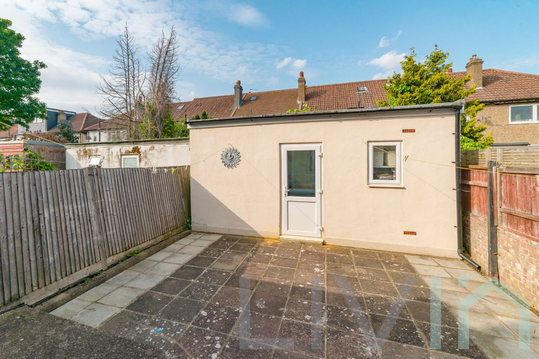 5 bed terraced house for sale in Greenock Road, Streatham 5