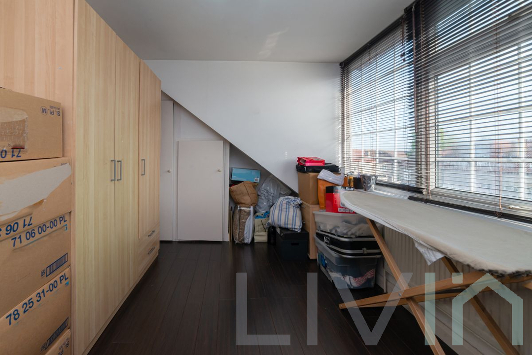 5 bed terraced house for sale in Greenock Road, Streatham 9