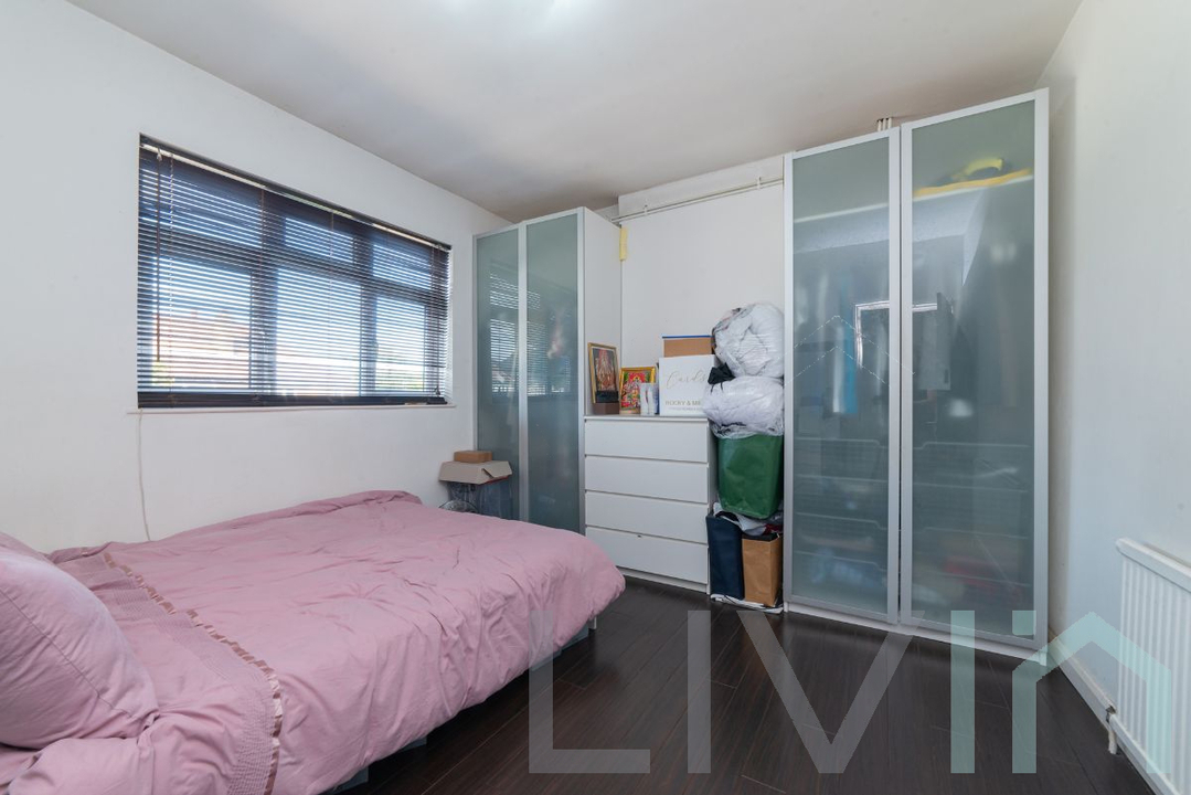 5 bed terraced house for sale in Greenock Road, Streatham 7