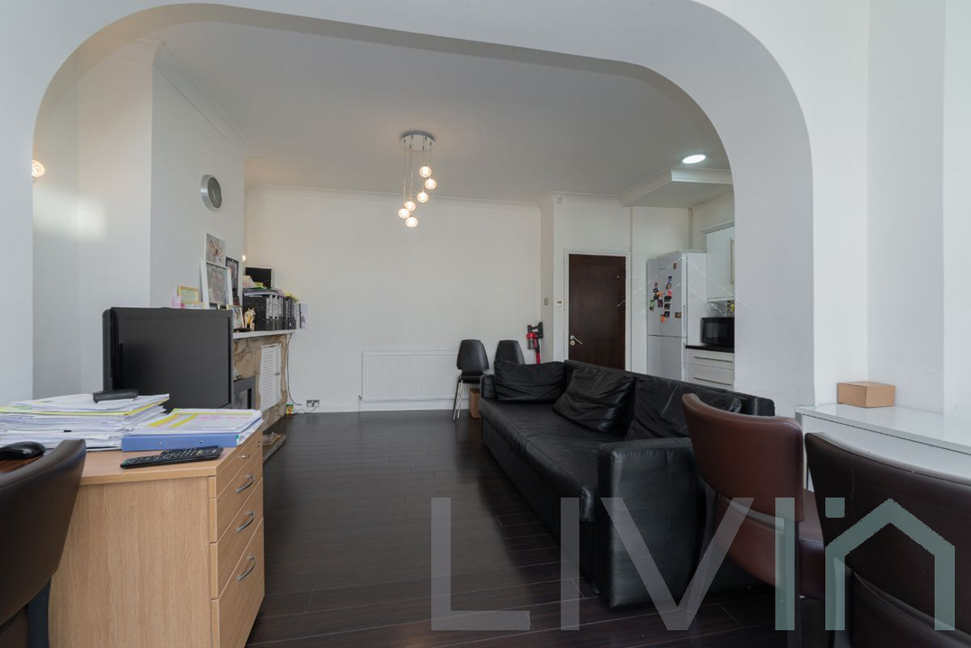 5 bed terraced house for sale in Greenock Road, Streatham 3