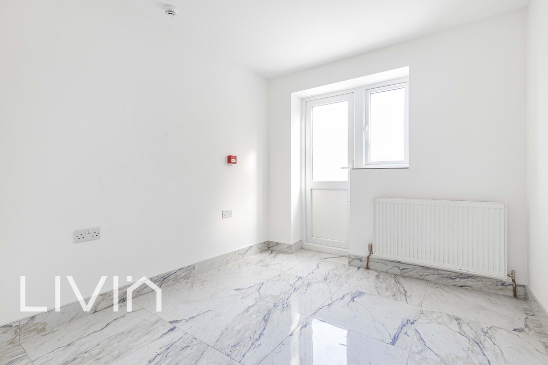 6 bed terraced house to rent in Hobart Gardens, Thornton Heath 8