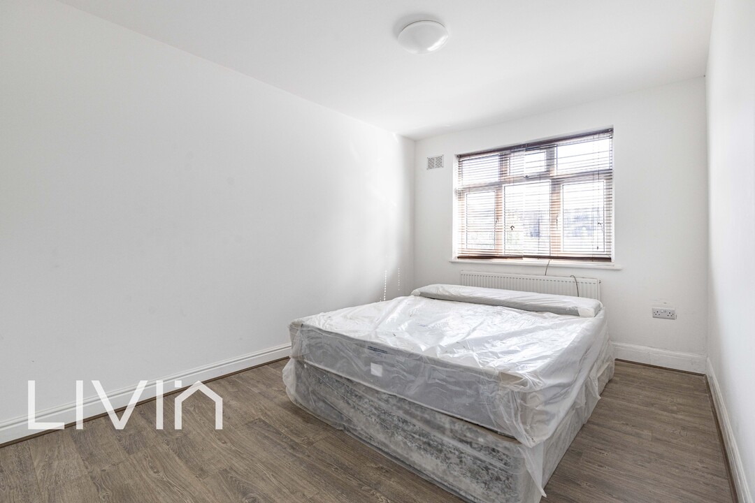 6 bed terraced house to rent in Hobart Gardens, Thornton Heath 7