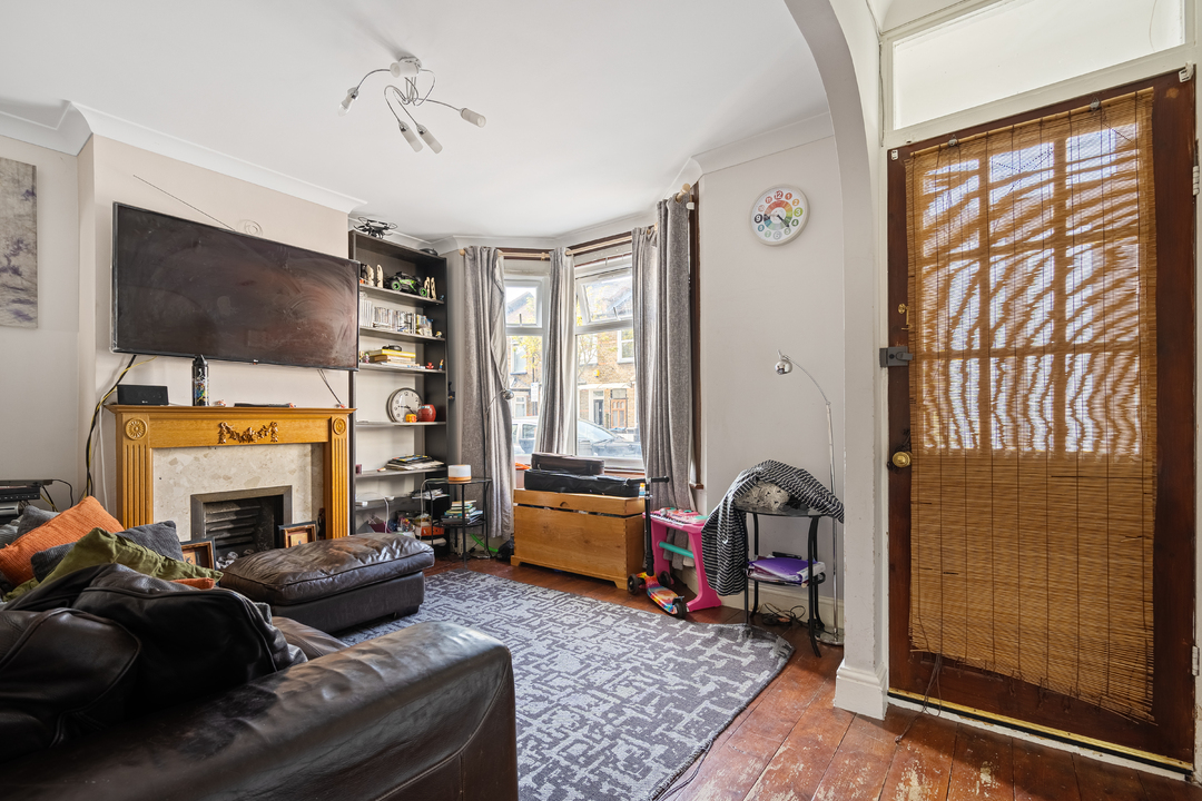 2 bed terraced house for sale in Guildford Road, Croydon  - Property Image 2