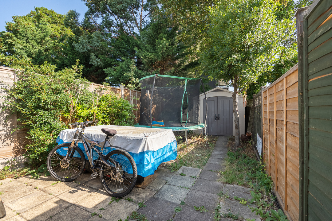 2 bed terraced house for sale in Guildford Road, Croydon  - Property Image 11
