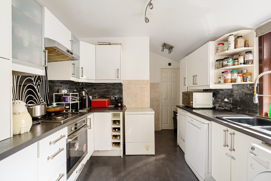 2 bed terraced house for sale in Guildford Road, Croydon  - Property Image 6