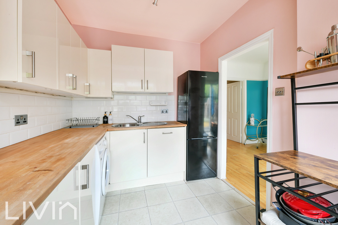 3 bed end of terrace house to rent in Estcourt Road, London 3