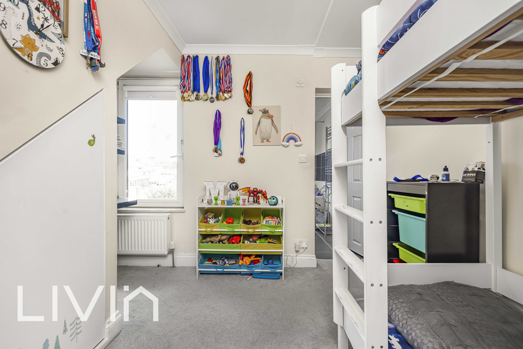 3 bed end of terrace house for sale in Canterbury Road, Croydon 9